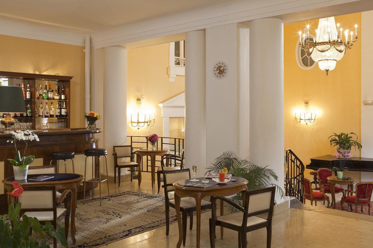 Logis Royal Saint-mart 3*